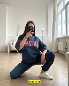 Костюм