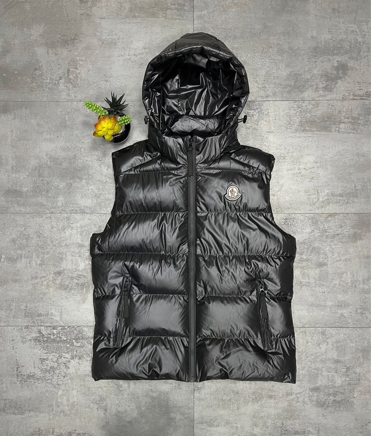 жилетка moncler,жилетка монклер green,жилет moncler,жилетка монклер мужская,moncler мужской жилет