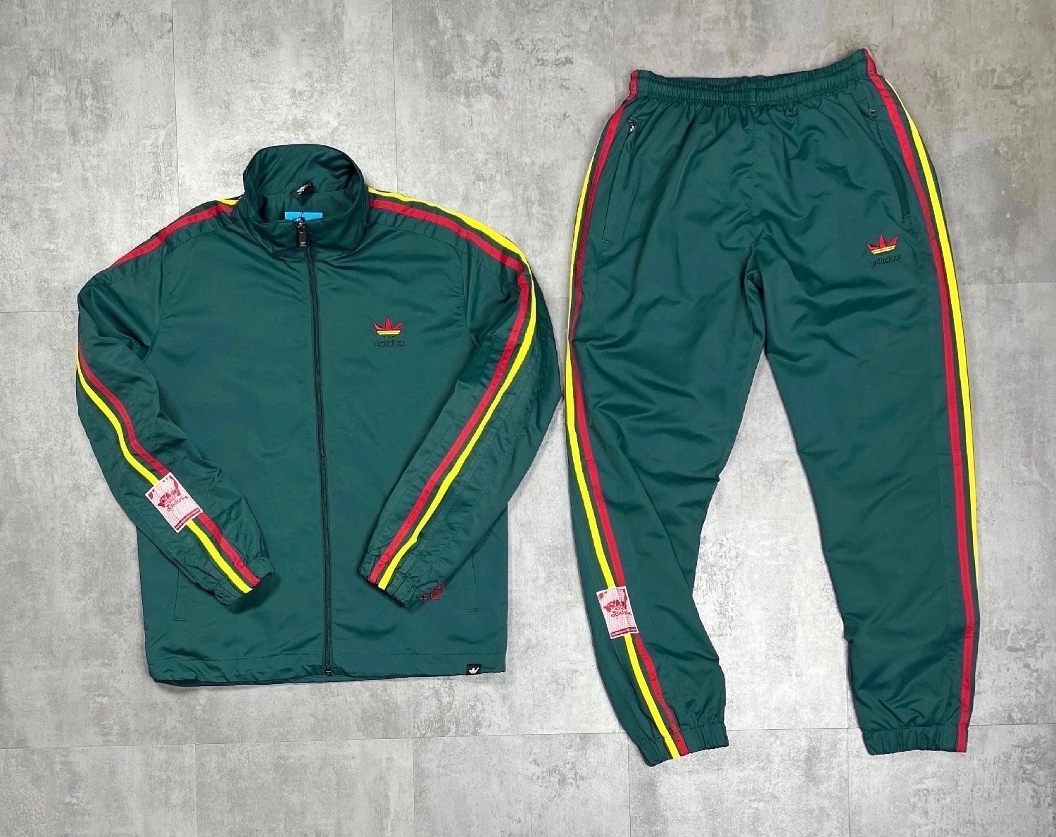 спортивный костюм adidas originals,адидас спортивный костюм,спортивный костюм adidas,костюм adidas 90 х,спортивный костюм мужской adidas