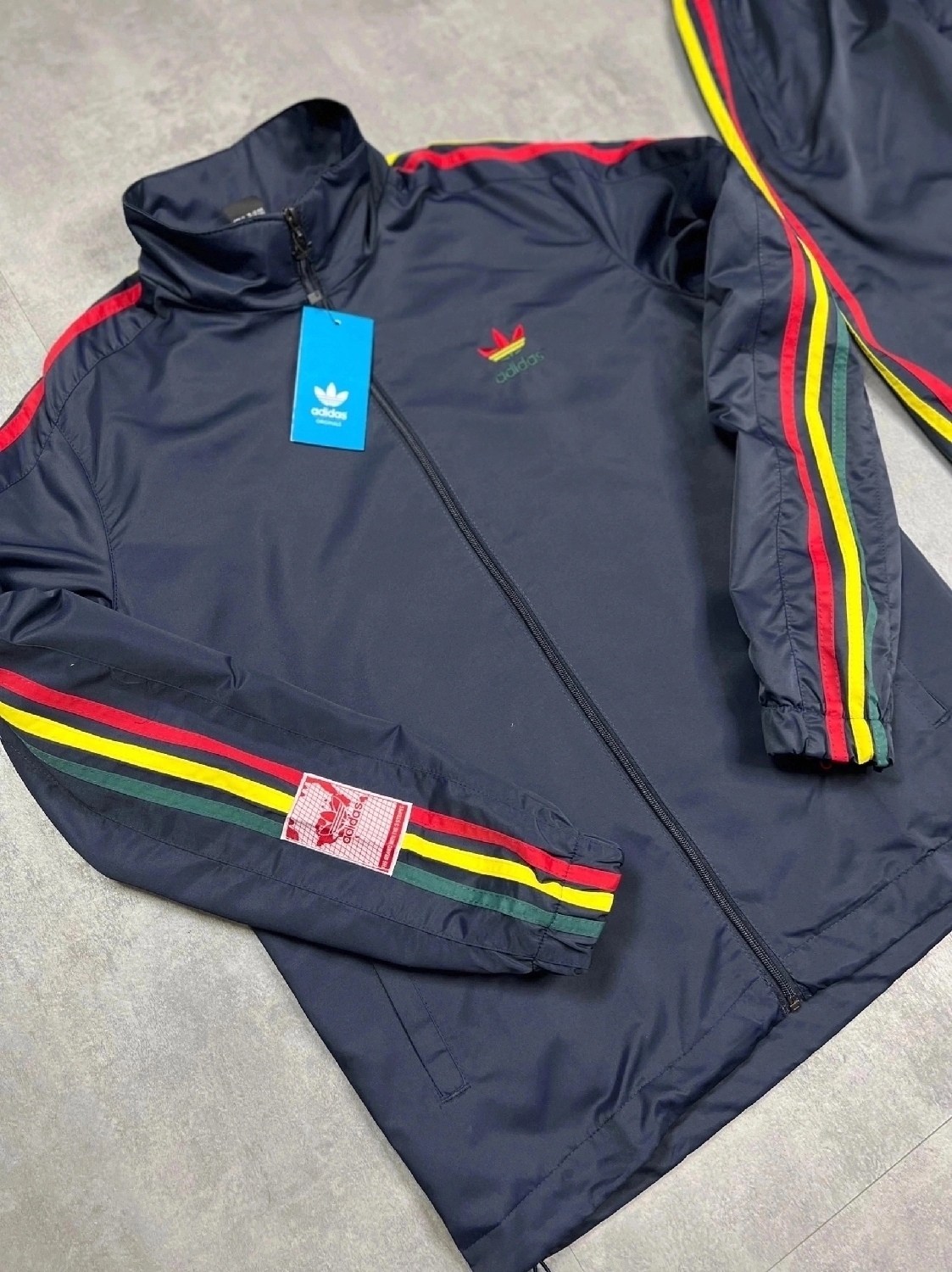 спортивный костюм adidas originals,адидас спортивный костюм,спортивный костюм adidas,костюм adidas 90 х,спортивный костюм мужской adidas