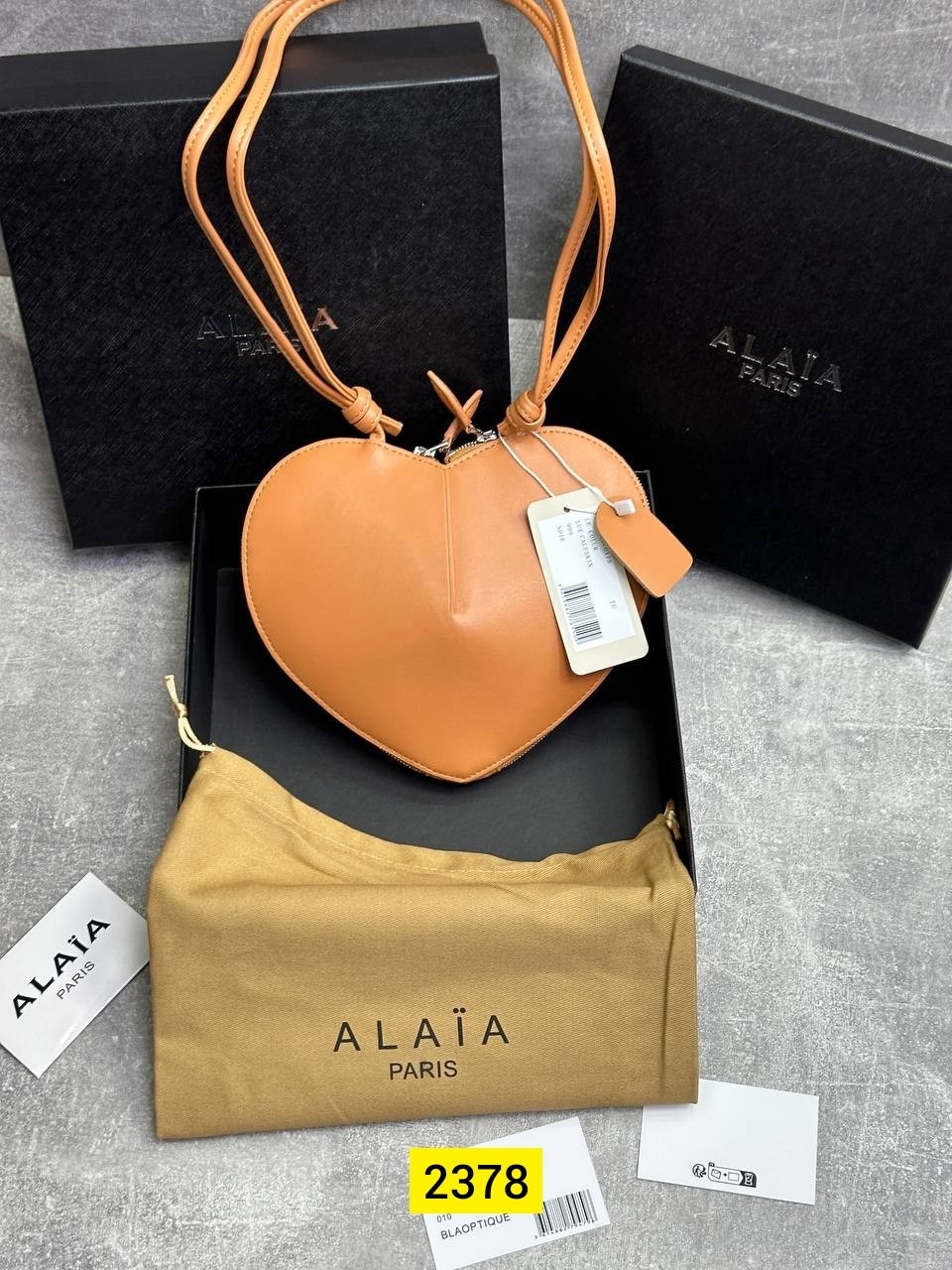 сумочки,сумка женские,сумка,сумка сердце alaia,сумка сердце