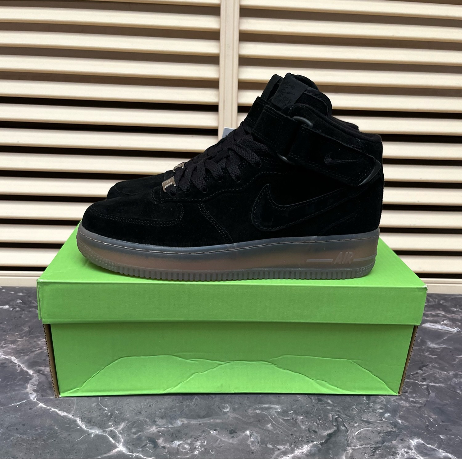 зимние кроссовки nike air force 1 mid,зимние кроссовки nike air force,зимние кроссовки nike air force 1,кроссовки зимние nike air force 1 black,кросcовки nike air force 1