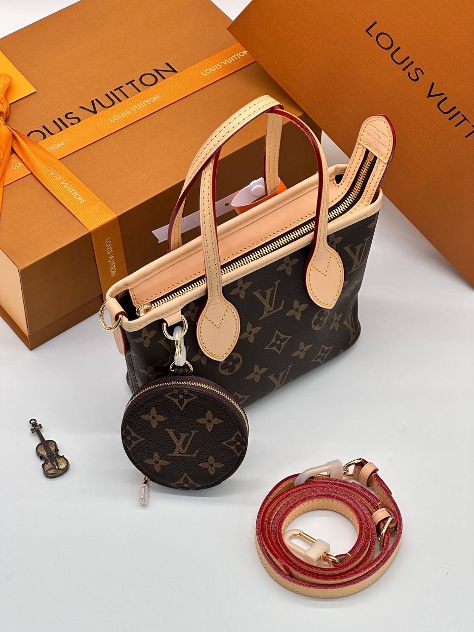 louis vuitton сумка на плечо,louis vuitton женская сумка,сумка луи виттон,сумки модные,сумкa louis vuitton