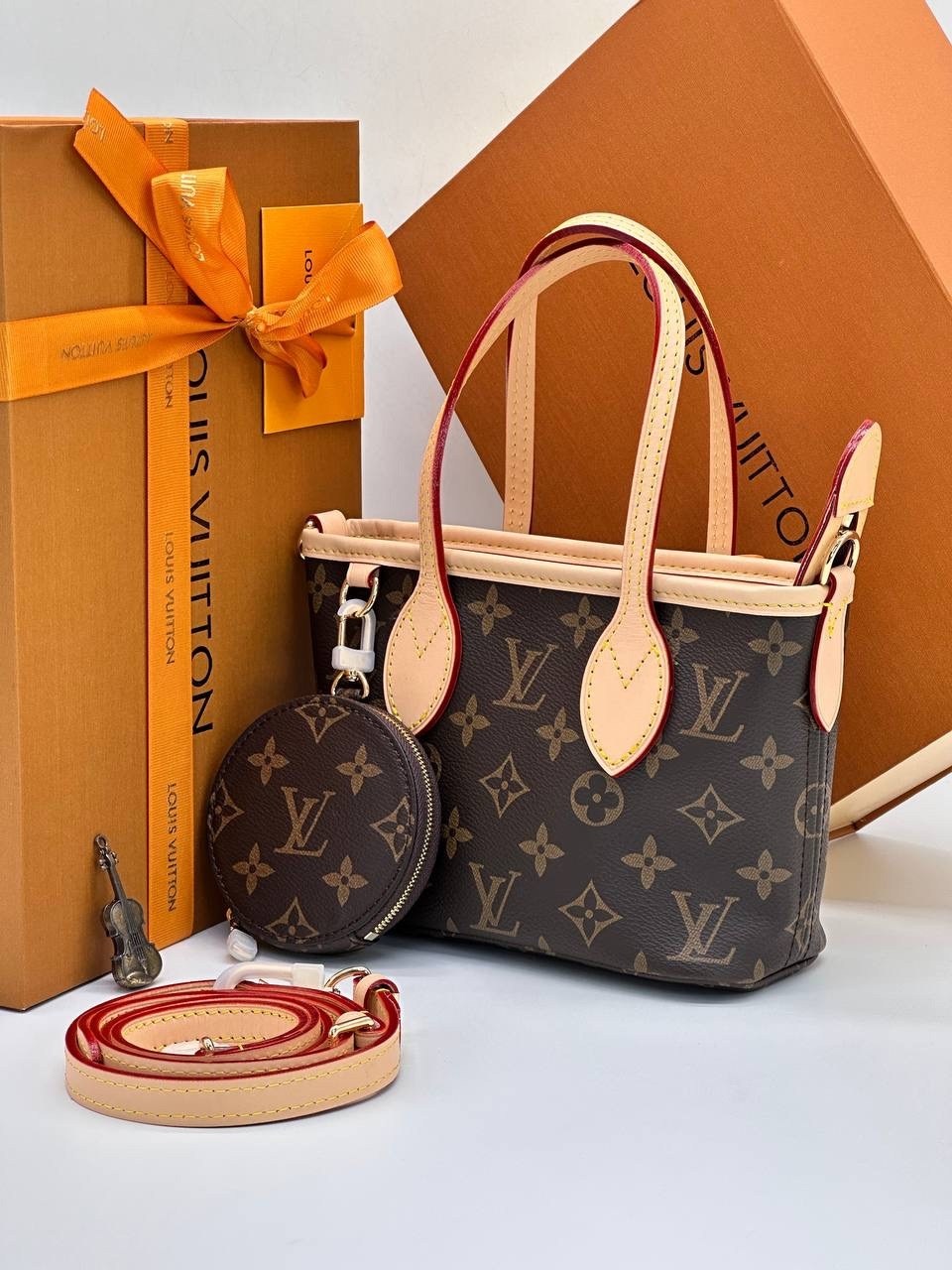 louis vuitton сумка на плечо,louis vuitton женская сумка,сумка луи виттон,сумки модные,сумкa louis vuitton