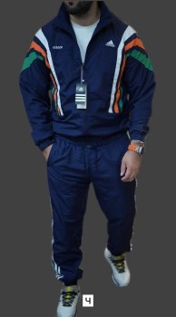 Костюм