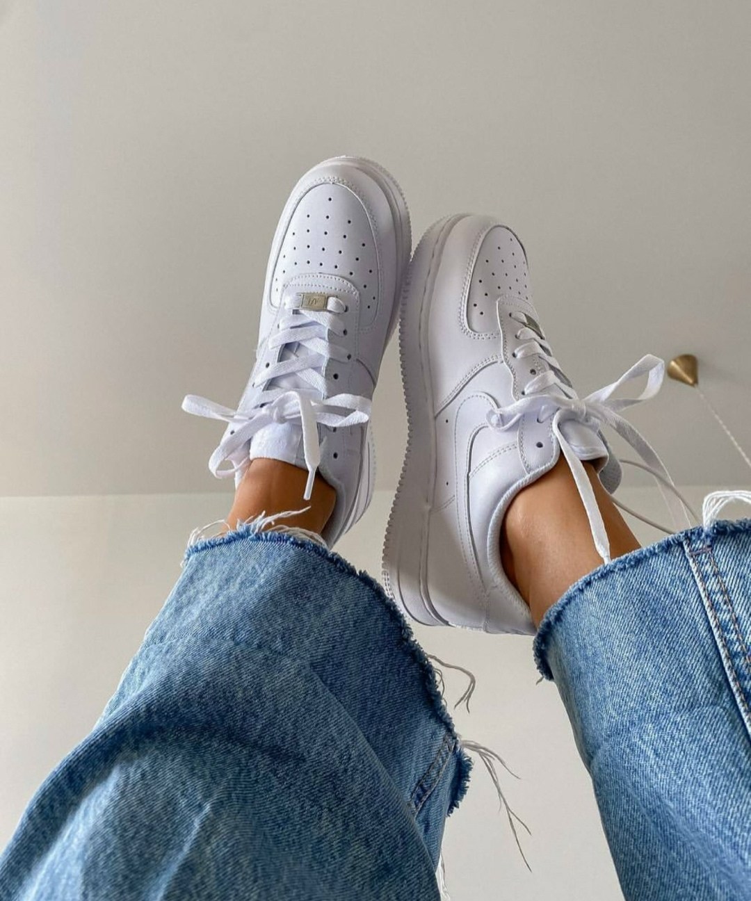 nike air force 1 low white,найк аир форс 1 женские белые оригинал,nike air force 1 low triple white,трендовые кроссовки,кросcовки nike air force 1