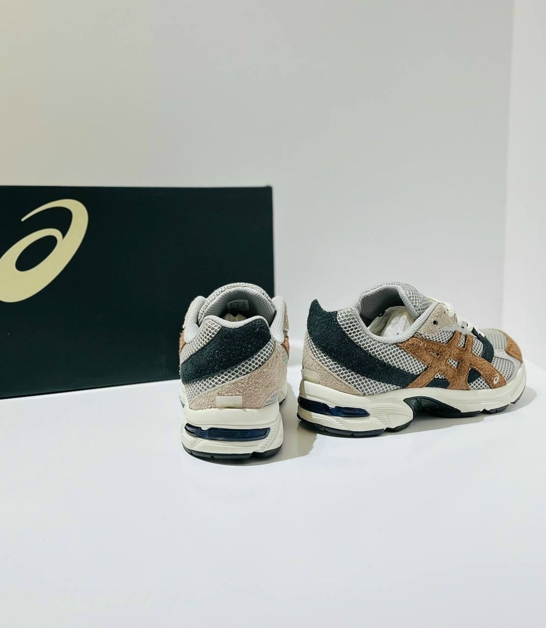 кроссовки для мужчин,кроссовки asics,кроссовки,стильная ,кроссовки asics gel