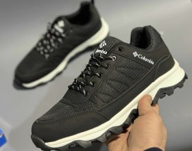 Кроссовки