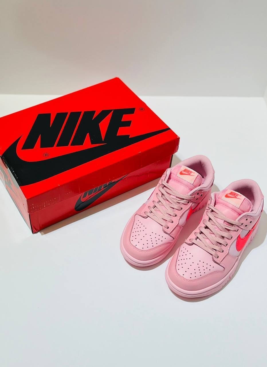 nike dunk low triple pink gs,nike dunk pink,nike dunk low,розовый nike,nike sb dunk low pink