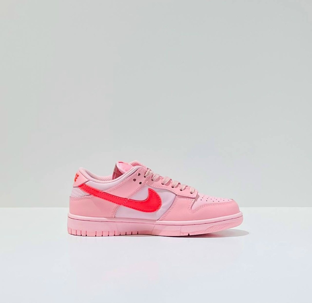 nike dunk low triple pink gs,nike dunk pink,nike dunk low,розовый nike,nike sb dunk low pink