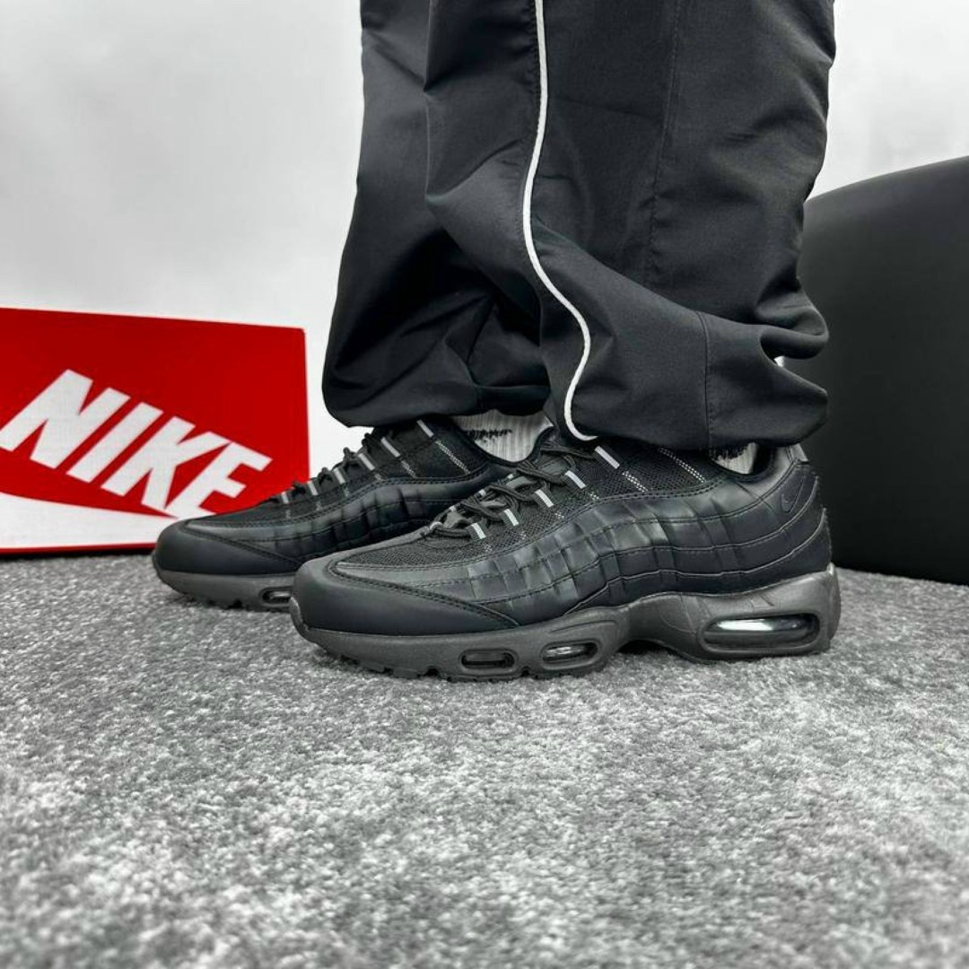 nike air max 95 triple black,nike air max 95 essential,nike air max 95,nike air max 95 essential triple black,nike air max 95 black