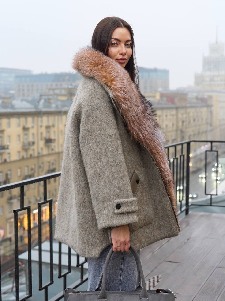 женский пуховик с натуральным мехом max mara premium,пуховики с мехом,пуховик с натуральным мехом,зимняя куртка-пальто оверсайз,max mara женский синий пуховик с мехом