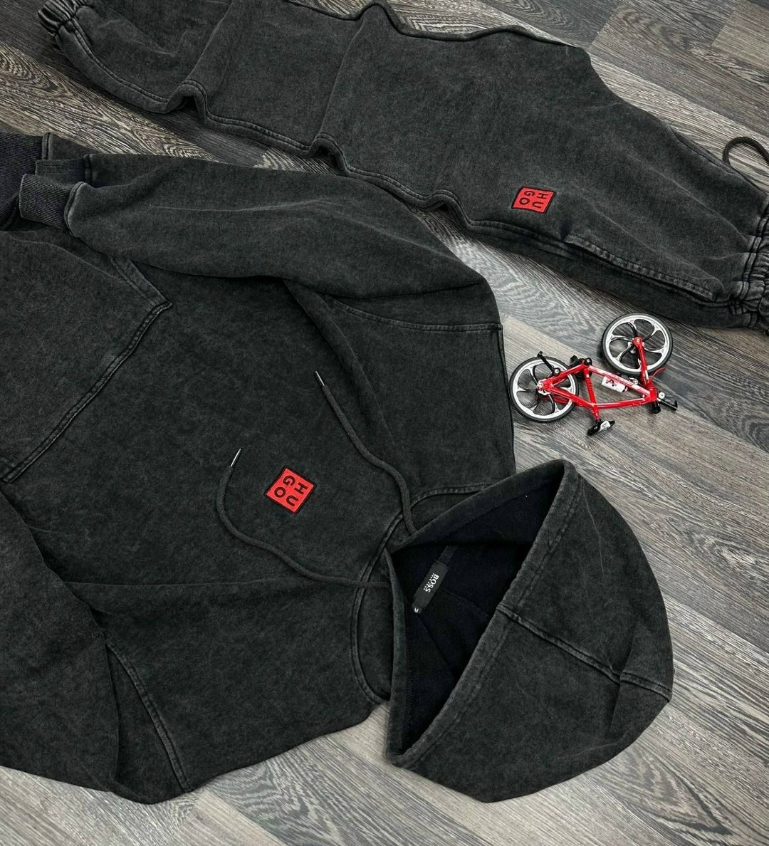 спортивный костюм hugo boss,мужской спортивный костюм,спортивный костюм hugo,костюм на флисе мужской,спортивные костюмы на флисе
