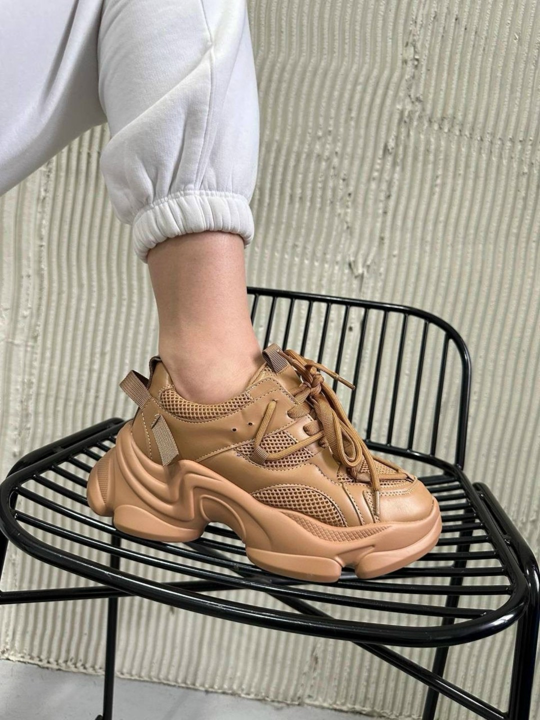 ,кроссовки женскиe, женская кроссовки, женская,бежевые кроссовки