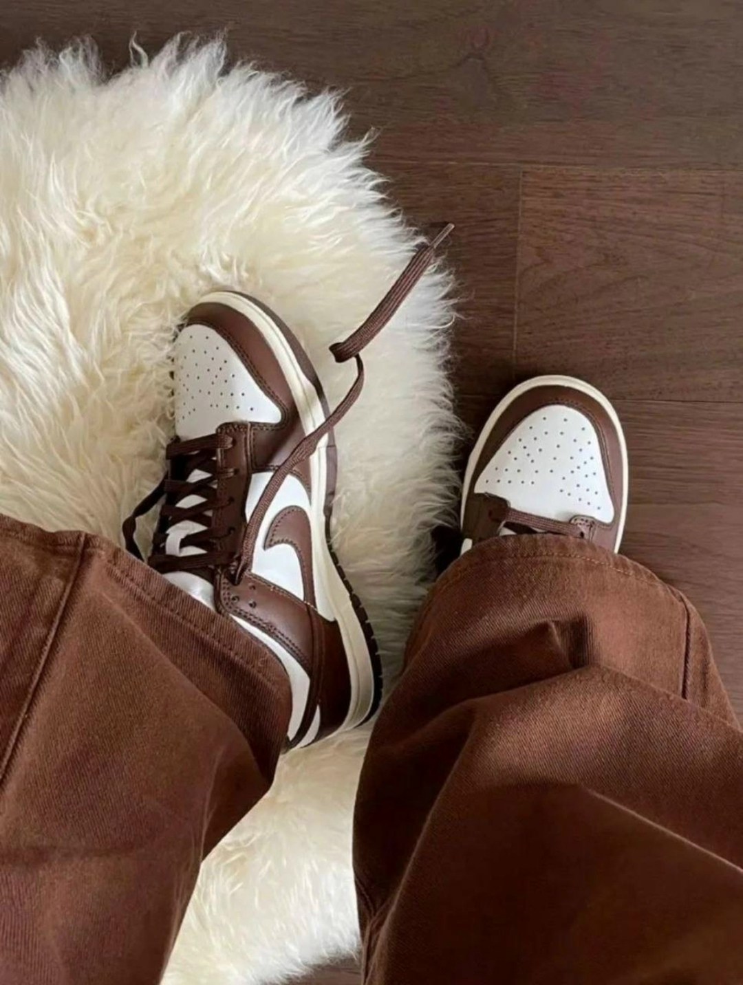 трендовые кроссовки,nike sb dunk low кроссовки,кроссовки nike dunk low,коричневые кроссовки,кроссовки женские nike