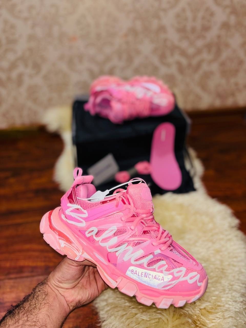 женские кроссовки balenciaga,кроссовки balenciaga,pink track balenciaga sneakers,кроссовки balenciaga track,pink balenciaga track