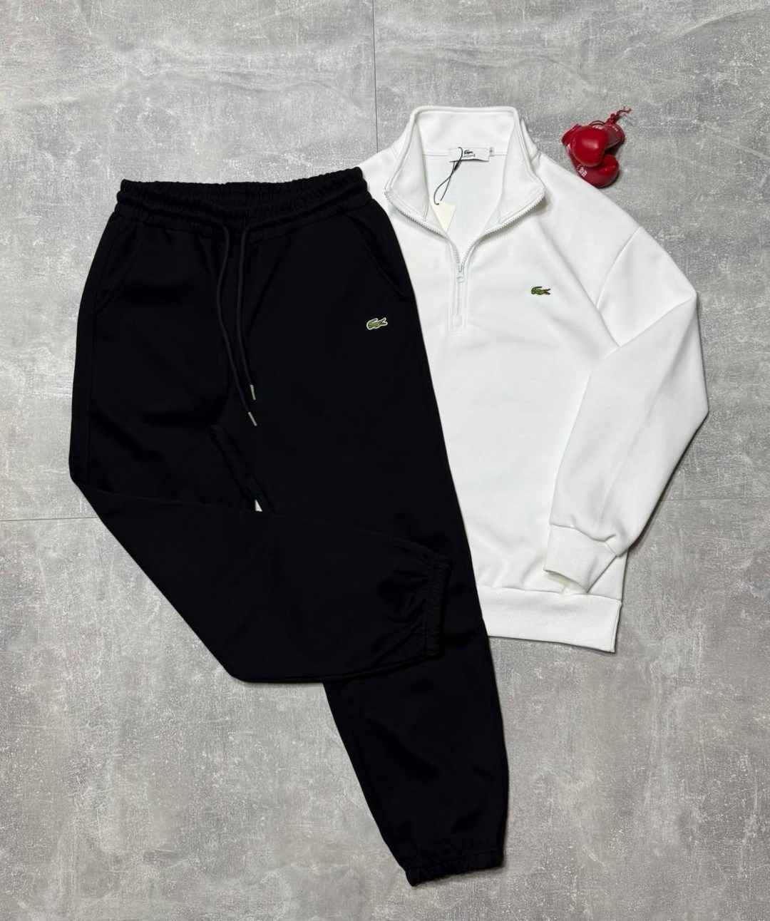 спортивный костюм lacoste,спортивный костюм от фирмы lacoste,спортивный костюм мужской,lacoste grey sweatsuit,спортивный костюм
