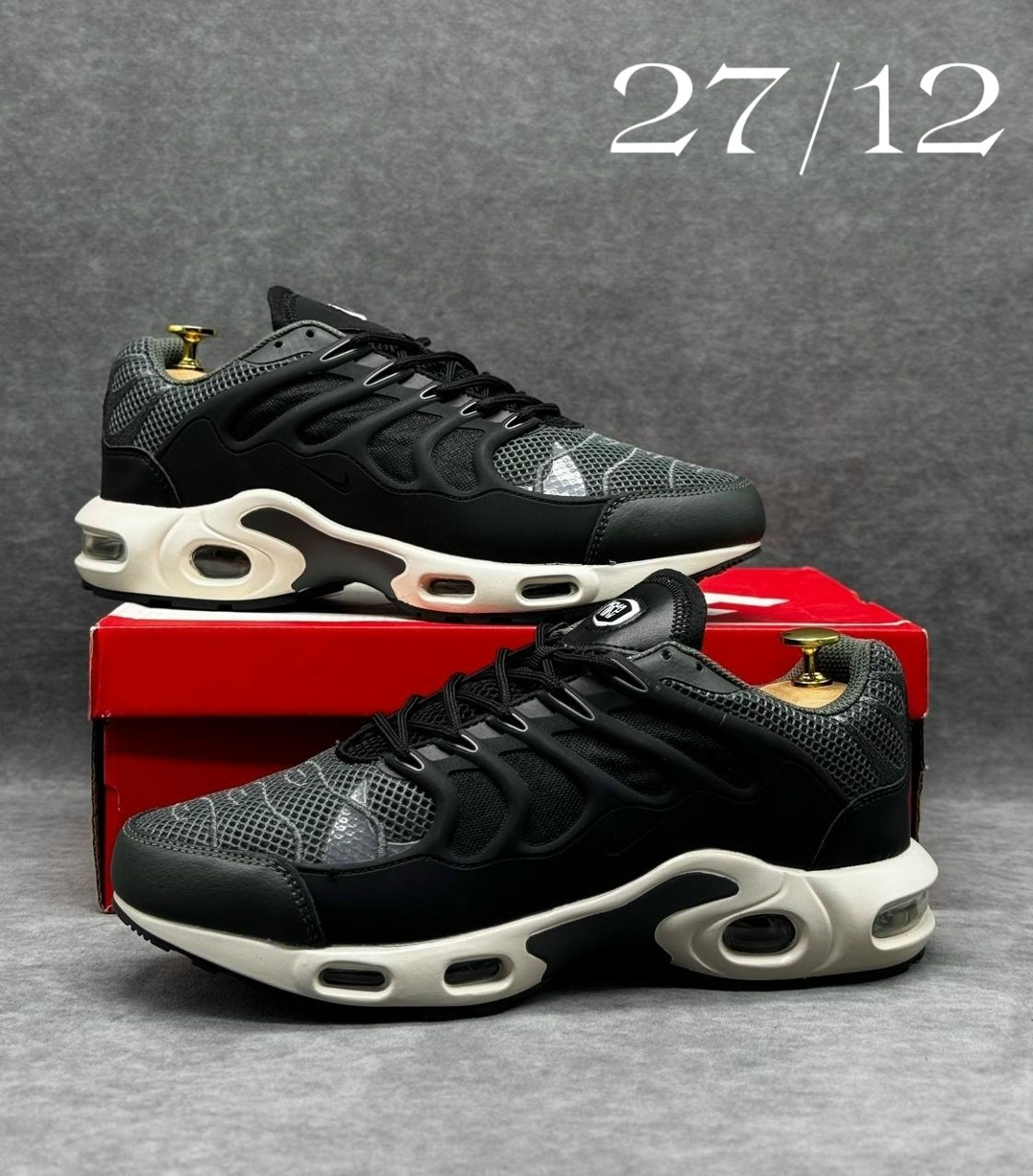 кроссовки nike air max tn plus,кроссовки для мужчин,кроссовки мужские nike air max tn plus,кроссовка мужской,