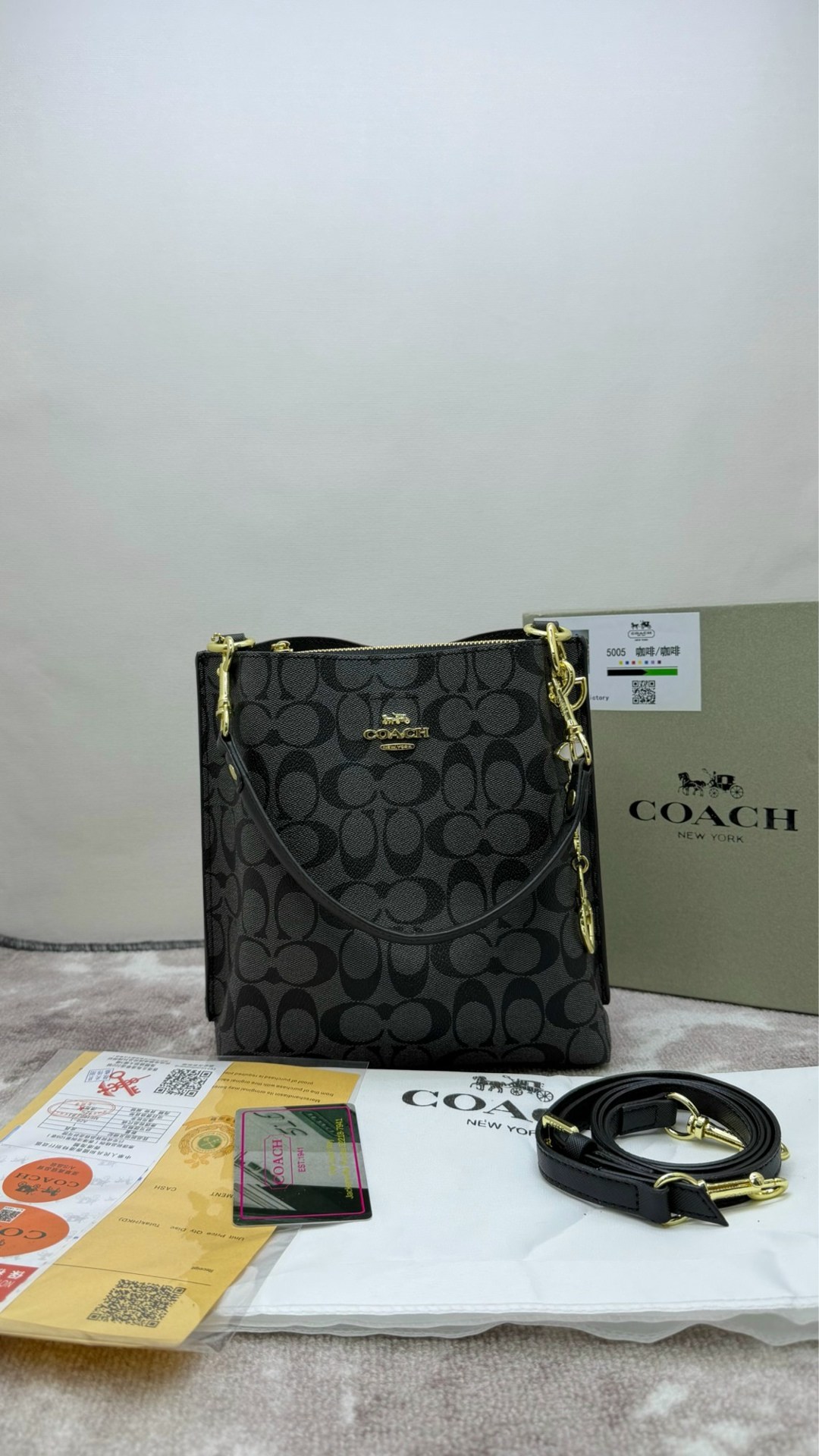 coach сумка,сумка женская coach,coach сумка на плечо,сумка ведро coach,сумка шоппер через плечо coach