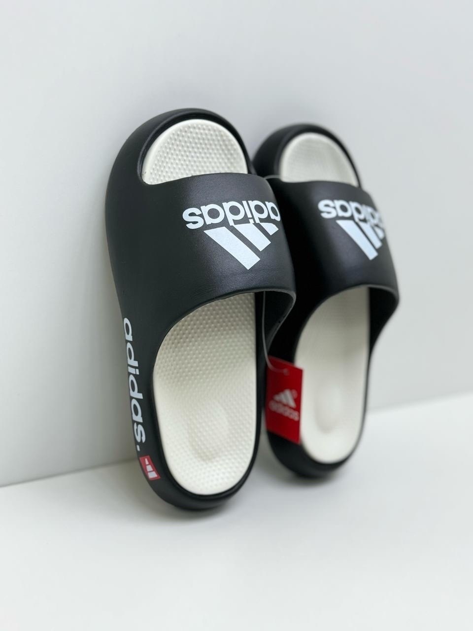 шлепанцы adidas,adidas сланцы,шлепки adidas,шлепанцы летние adidas,сланцы мужские adidas