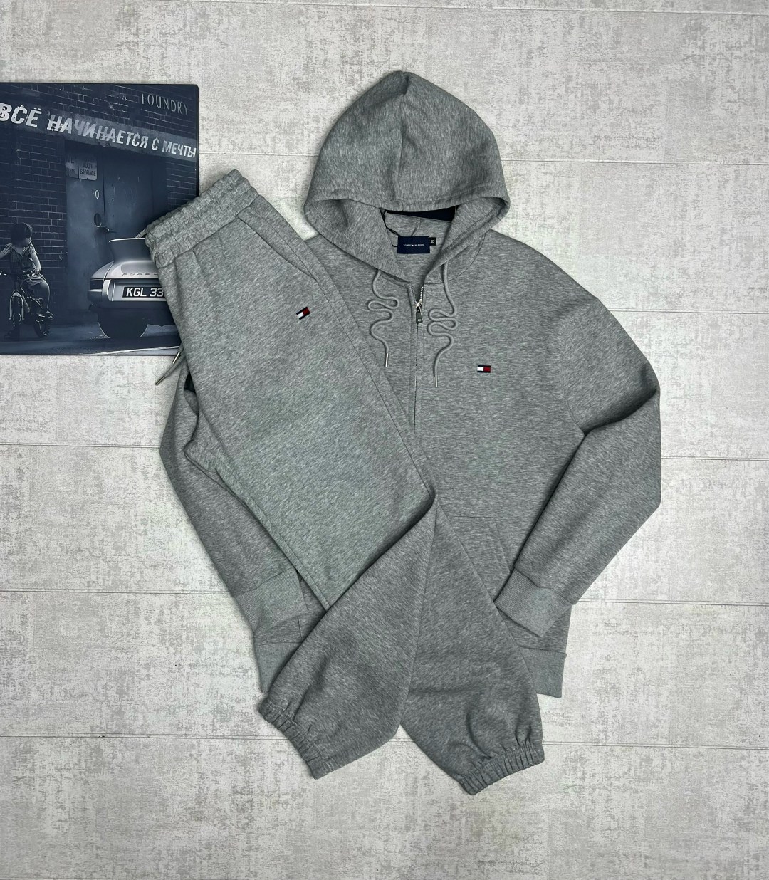 спортивный костюм tommy hilfiger,спортивный костюм томми хилфигер,мужской спортивный костюм на флисе tommy hilfiger,костюм tommy hilfiger,спортивный костюм kiton