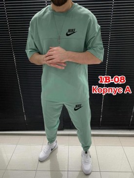 Костюм