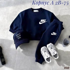 Костюм