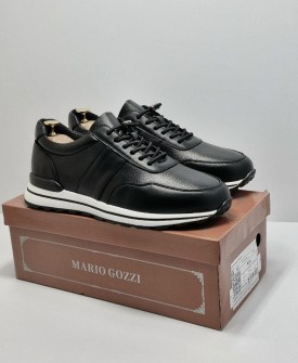 Кроссовки