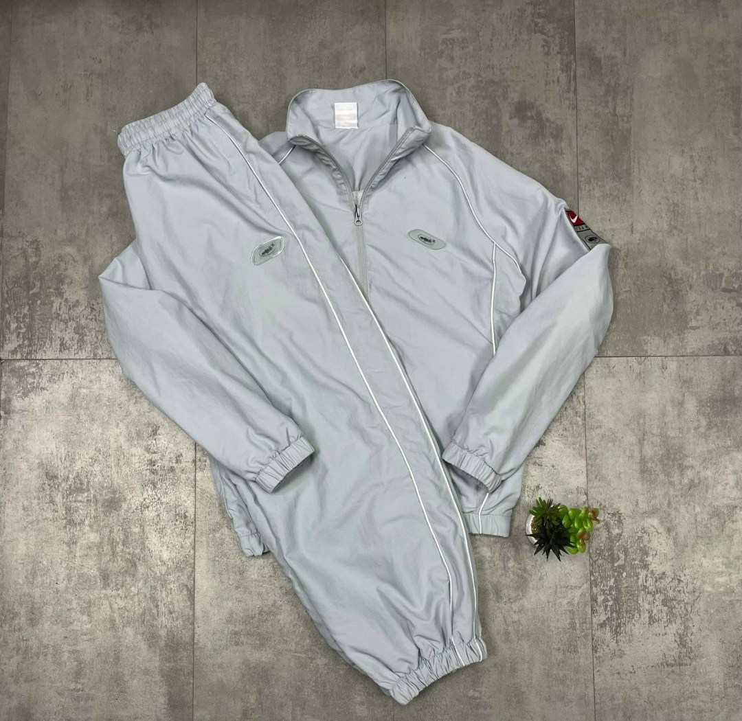 nike ветровка,куртка nike,куртка с капюшоном,куртка,куртка ветровка