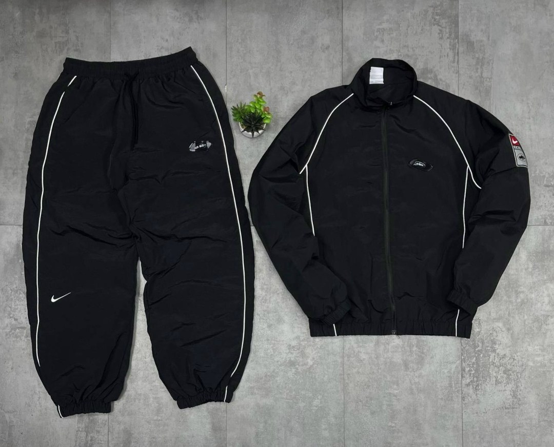 nike ветровка,куртка nike,куртка с капюшоном,куртка,куртка ветровка