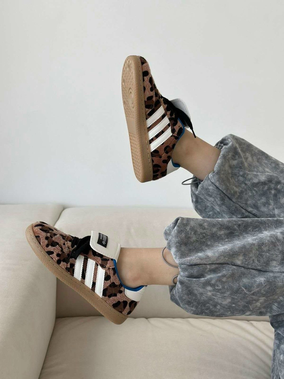 кроссовки адидас леопардовые,,кроссовки adidas samba leopard wales bonner,кроссовки adidas,кроссовки женские adidas