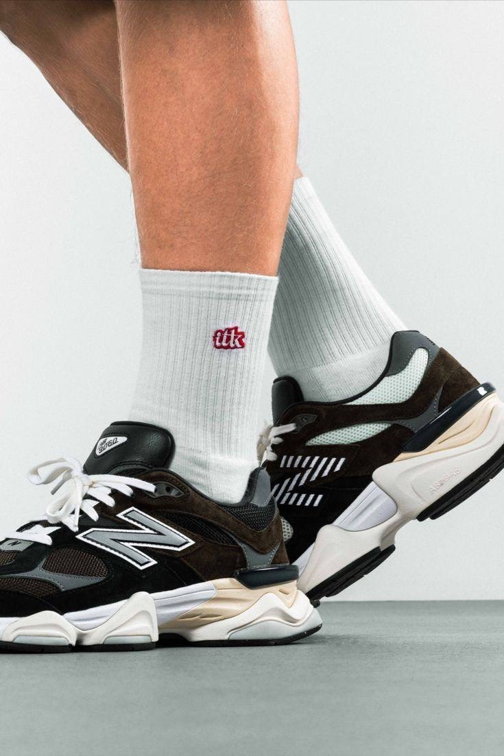 кроссовки new balance 9060,new balance 9060,мужские кроссовки new balance,nb 9060 on feet,повседневные кроссовки