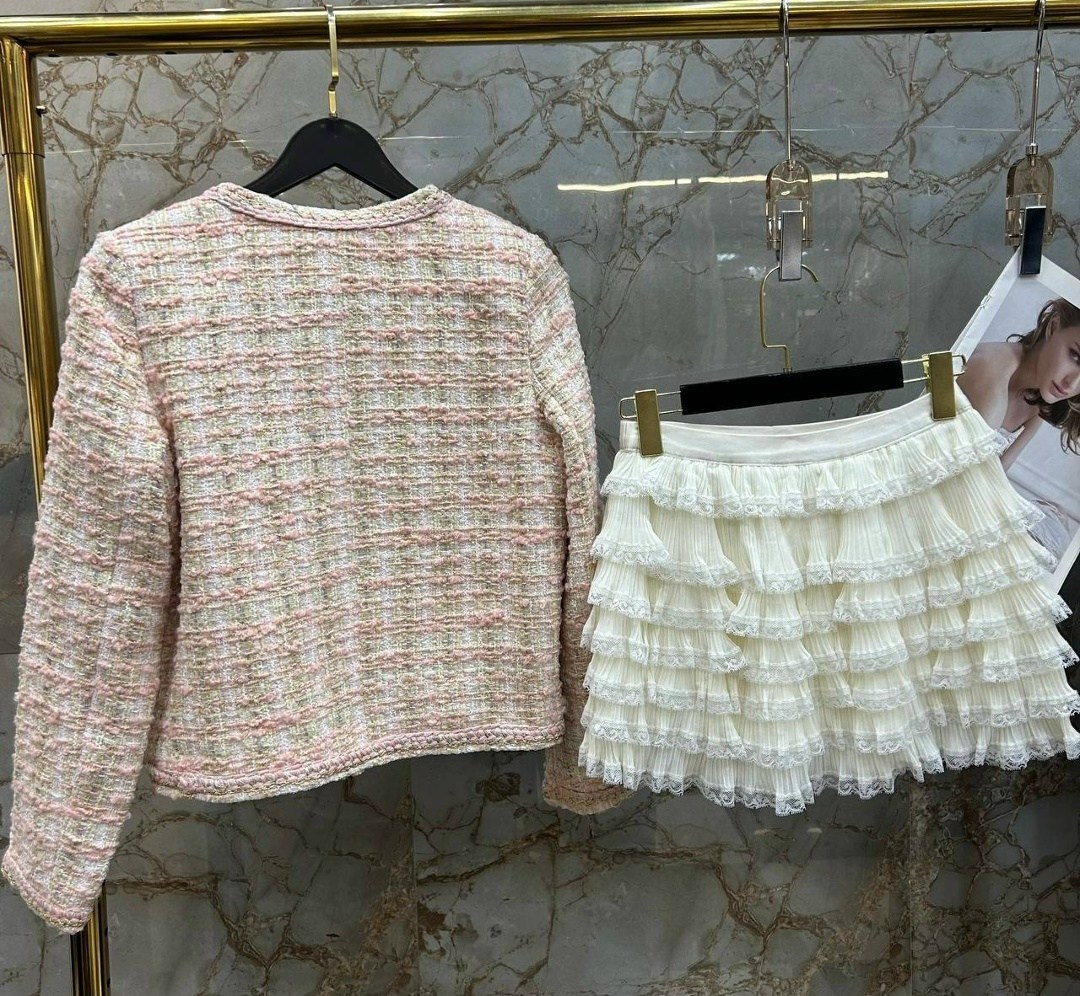 твидовый жакет chanel,твидовый жакет,женский твидовый костюм,твидовые костюмы,жакет chanel