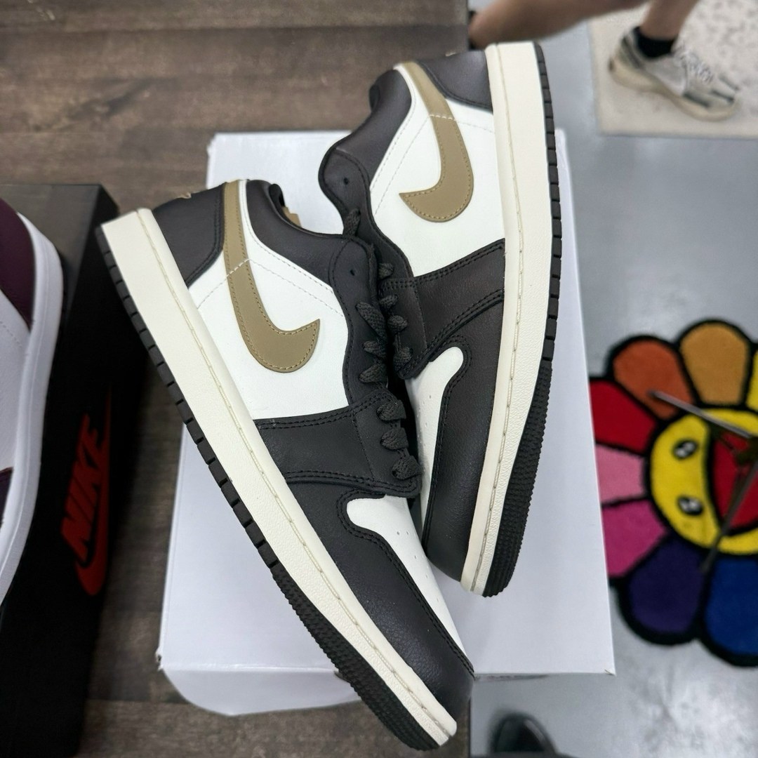 кроссовки air jordan wmns air jordan 1 low 'shadow brown' коричневый,nike air jordan 1 low,air jordan 1 low shadow brown,air jordan 1 low,кроссовки air jordan 1 low