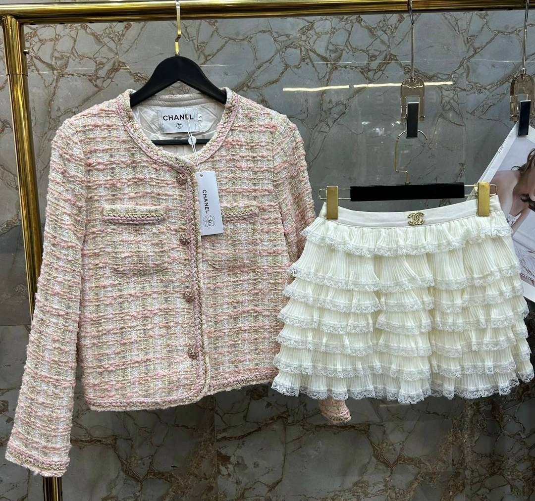 твидовый жакет chanel,твидовый жакет,женский твидовый костюм,твидовые костюмы,жакет chanel