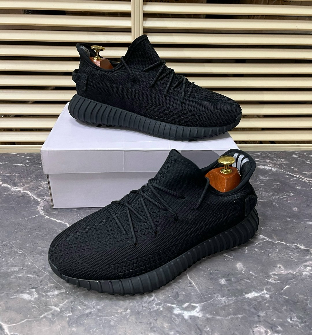 кроссовки adidas yeezy boost,кроссовки adidas yeezy boost 350,кроссовки мужские yeezy boost 350,adidas yeezy boost 350 v 2,adidas yeezy 350