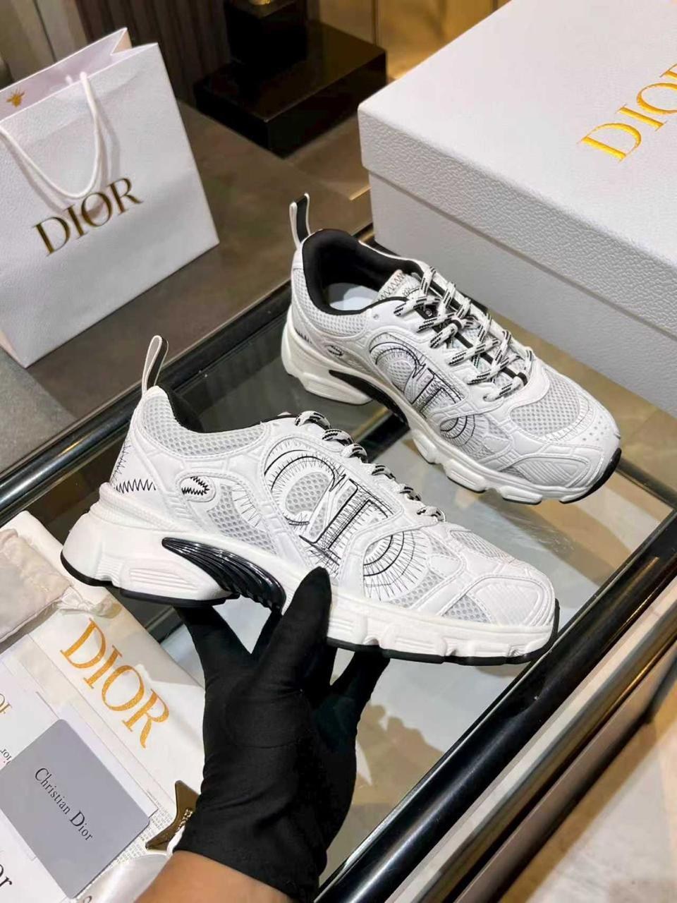 кроссовки dior,кроссовки christian dior,диор кроссовки,женские кроссовки,кроссовки dior женские