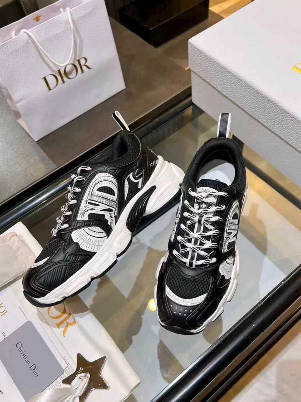 кроссовки dior,кроссовки christian dior,диор кроссовки,женские кроссовки,кроссовки dior женские