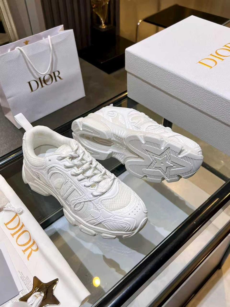 кроссовки dior,кроссовки christian dior,диор кроссовки,женские кроссовки,кроссовки dior женские