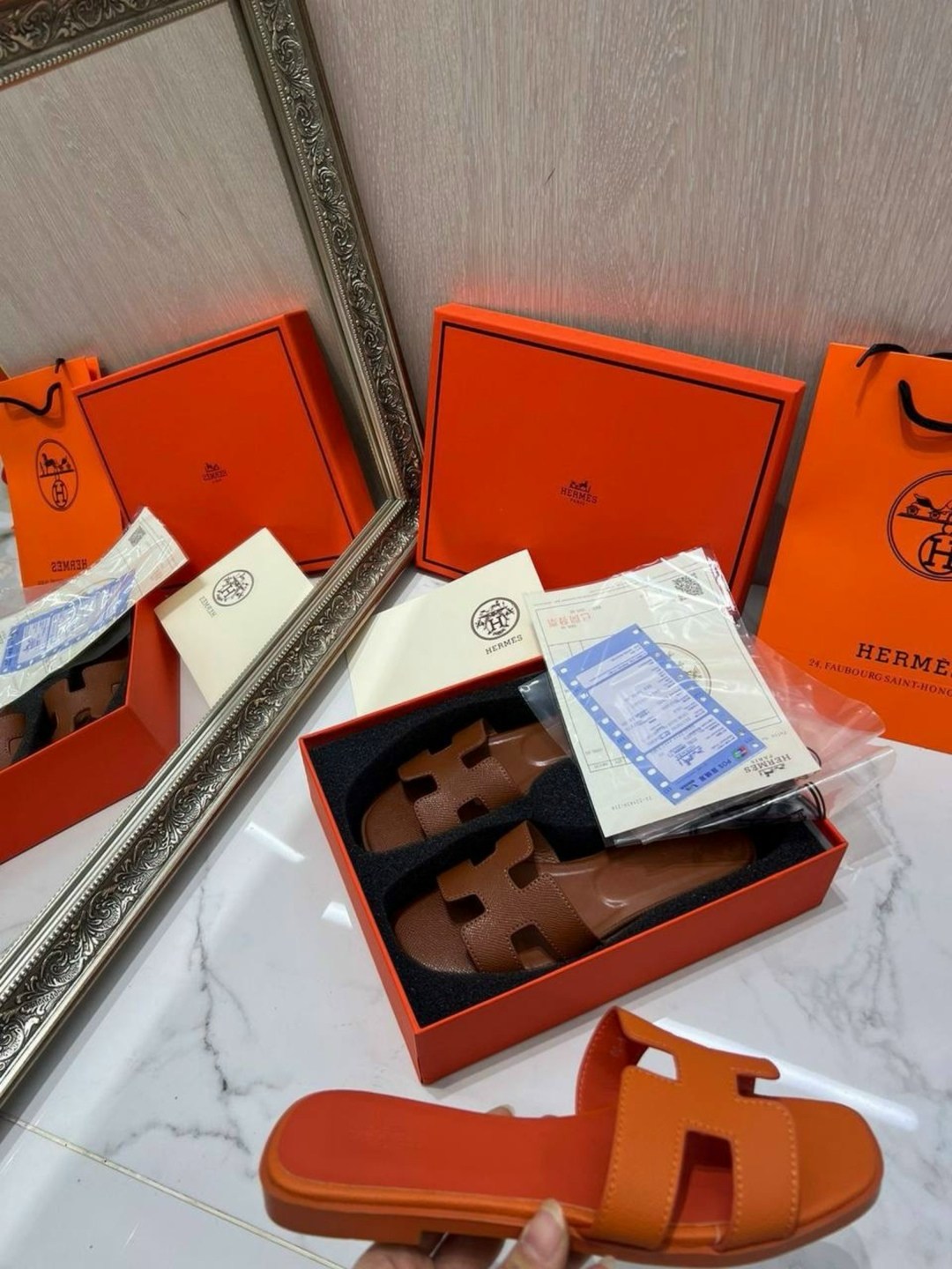 шлепанцы hermes,шлепки hermes женские,hermes тапочки,женские шлепанцы,тапки женские hermes