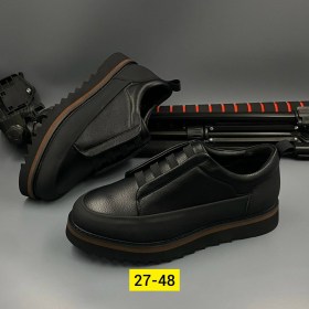Кроссовки