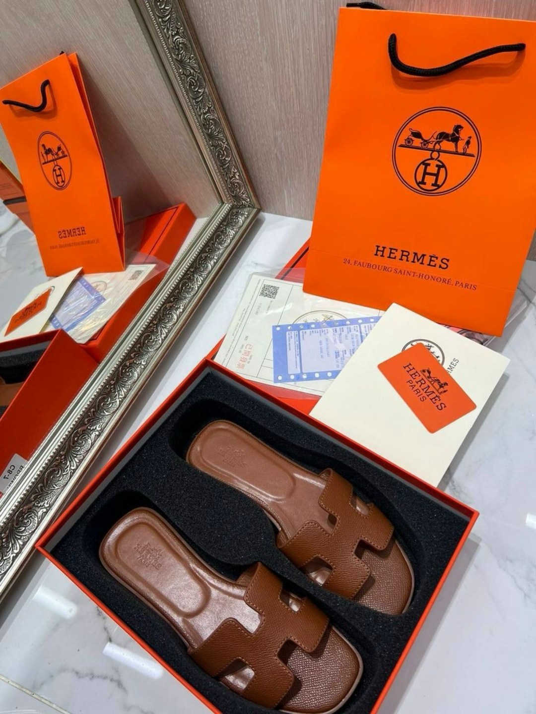 шлепанцы hermes,шлепки hermes женские,hermes тапочки,женские шлепанцы,тапки женские hermes