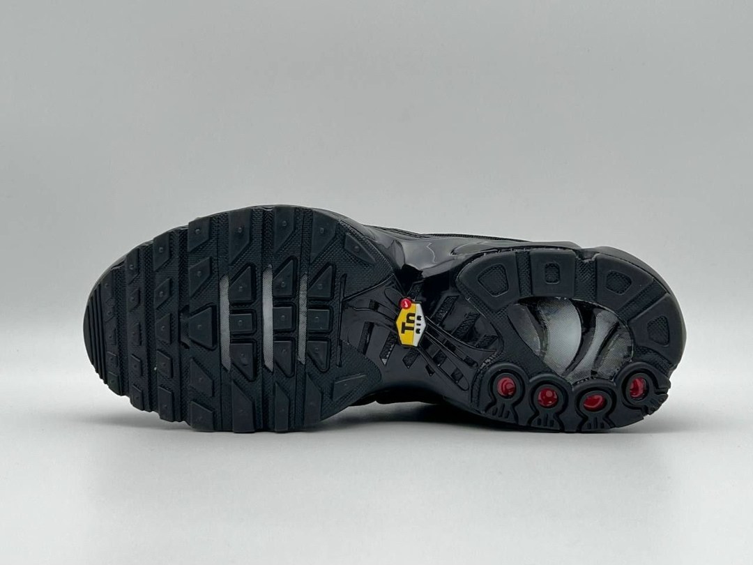 nike air max tn plus black,кроссовки nike air max plus tn,кроссовки nike air max plus,nike air max plus tn black черные,nike air max plus tn