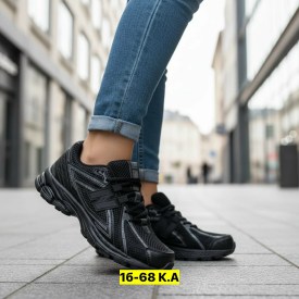 Кроссовки