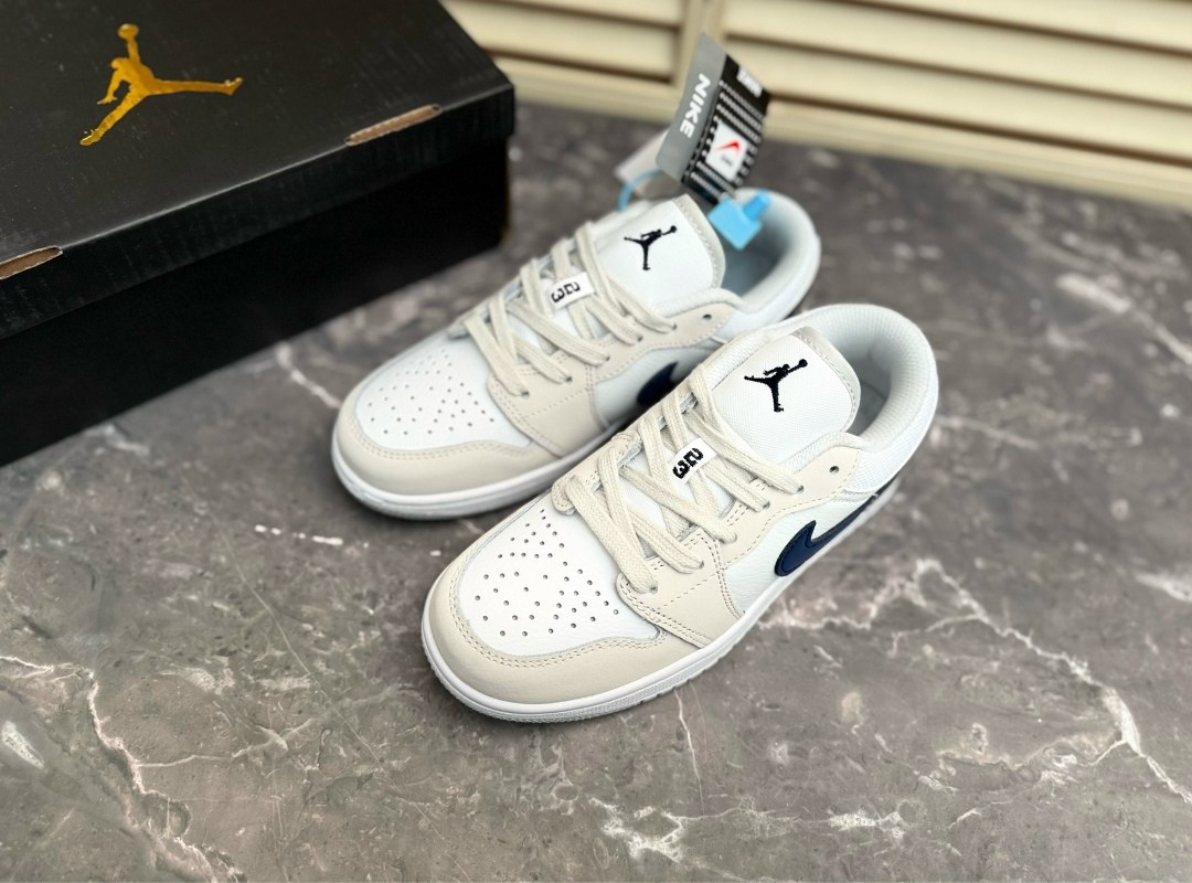 мужские и женские кроссовки,кроссовки,кроссовки nike air jordan 1 low,кроссовки nike,nike air jordan 1 low