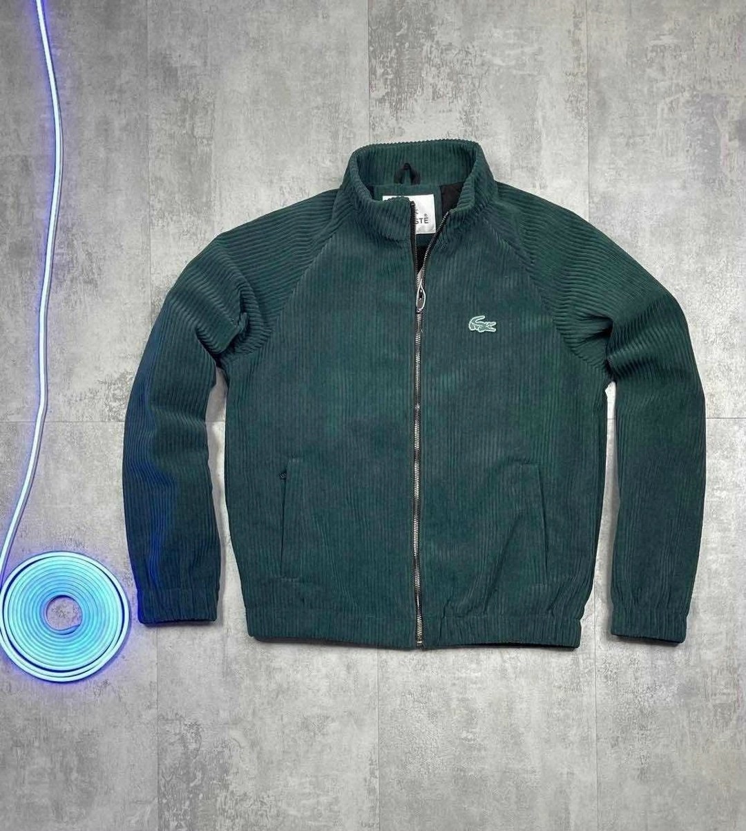мужская вельветовая куртка lacoste,кофта lacoste вельветовая в стиле old money,вельветовая ветровка lacoste,куртка вельветовая lacoste,ветровка lacoste