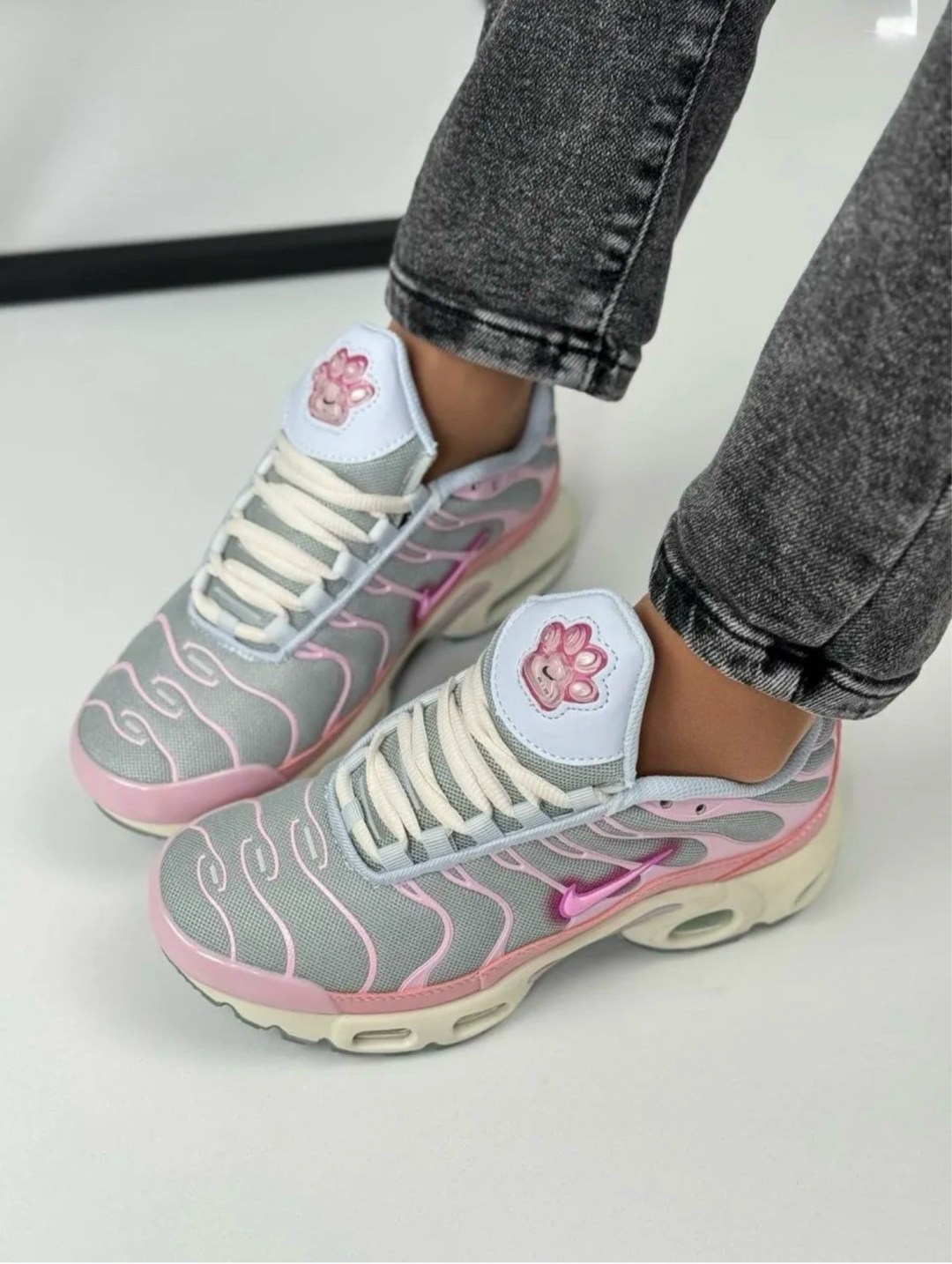кроссовки nike air max plus,nike air max plus tn,nike air max plus,nike tn plus pink,nike air max tn plus pink