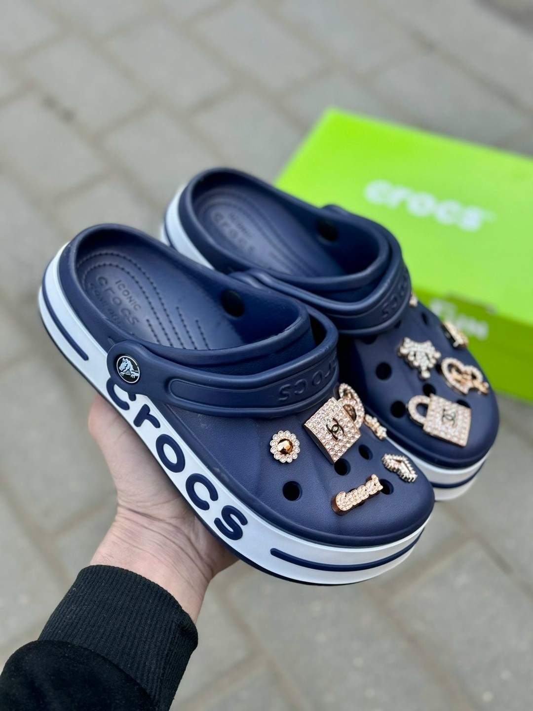 ,женские кроксы,сабо crocs,кроксы с джибитсами,кроксы модные