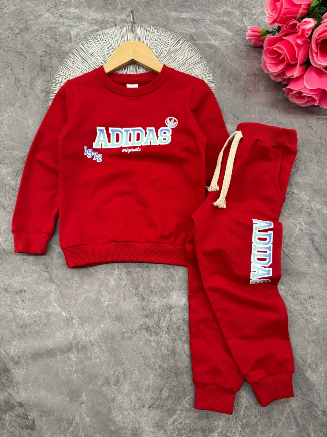 adidas детский спортивный костюм s21664,костюм спортивный для мальчика,спортивный костюм адидас теплый,детский спортивный костюм adidas,костюм спортивный