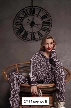 Костюм